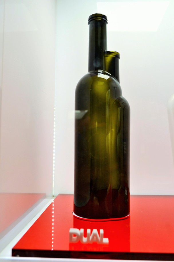 Nadia Mikushova.Bruni glass Dual at CIBUS pavilion of EXPO Milano 2015.s