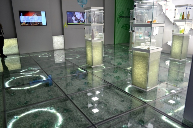 Nadia Mikushova.Italian glass at CIBUS pavilion of EXPO Milano 2015.Internal view.s